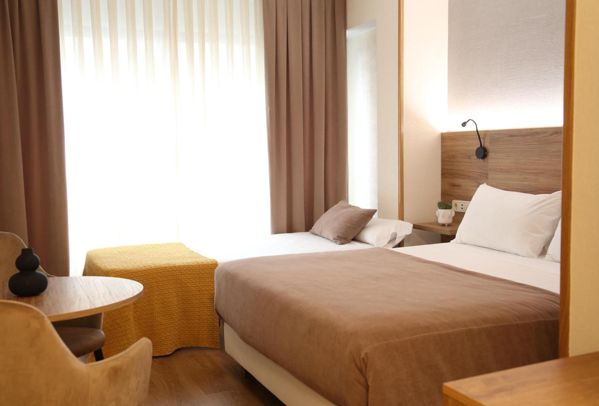 Hotel Maruxia *** Superior 格罗韦 外观 照片